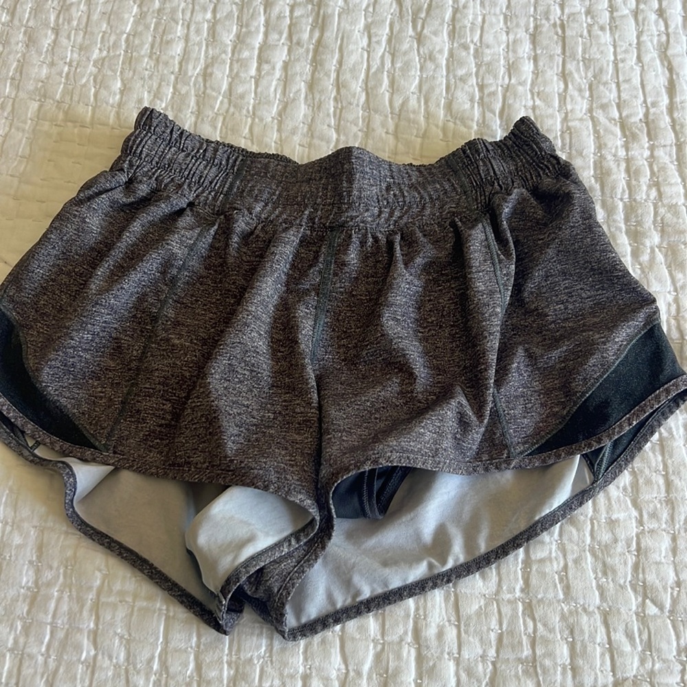 Lululemon Hotty hot size 4